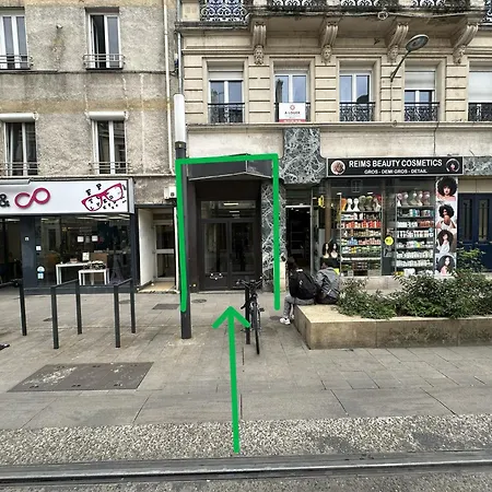 Le Terracotta De Vesle 아파트 *